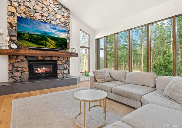 5th image of 571 Sundown Ln, Evergreen, CO 80439 | MLS# 8360645