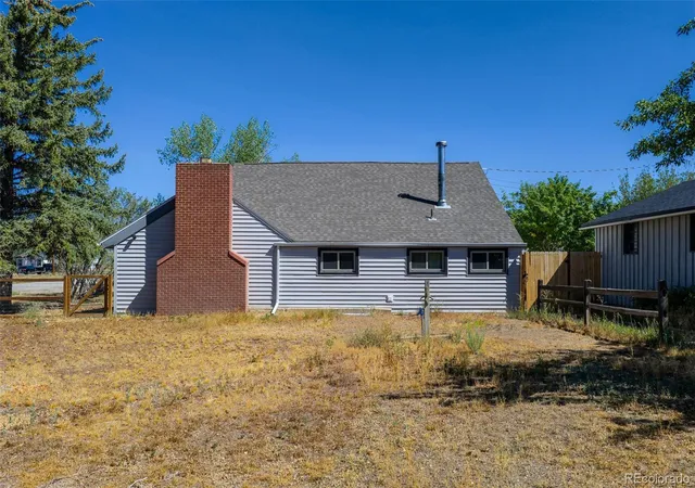 Photo 4 of Single family home for sale at 308 S 9th Street, Kremmling, CO 80459 | MLS# 8418830 | Listing updated on 2026-08-05