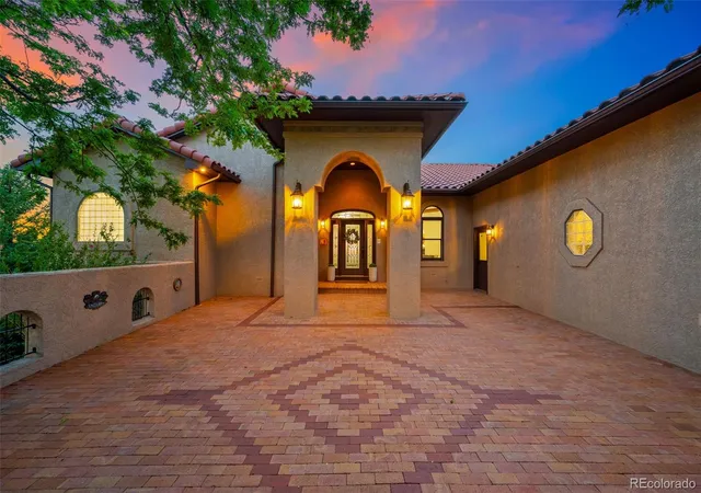 3rd image of 995 S Linden Pl, Pueblo, CO 81007 | MLS# 2820222