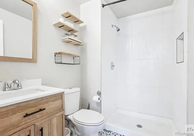 5th image of 19003 E Oxford Dr, Aurora, CO 80013 | MLS# 1861606
