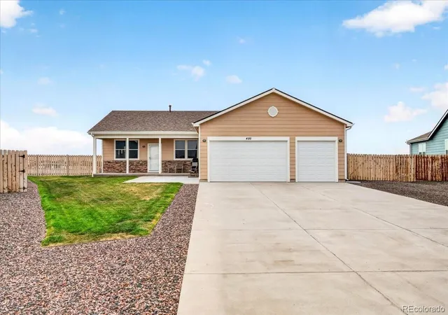 Photo 1 of Single family home for sale at 495 S 2nd Avenue, Deer Trail, CO 80105 | MLS# 7189266 | Listing updated on 2026-09-20