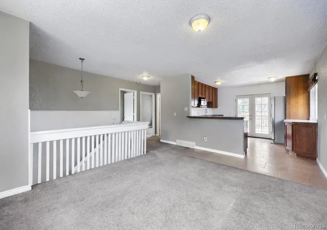4th image of 7530 Hilltop Cir, Denver, CO 80221 | MLS# 5071970