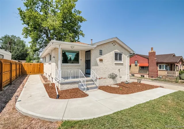 Photo 2 of Single family home for sale at 5215 Osceola St, Denver, CO 80212 | MLS# 3230268 | Listing updated on 2026-08-17