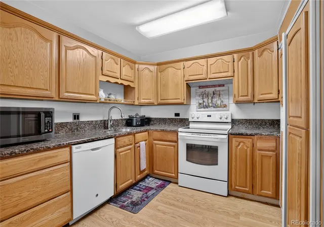 Photo 4 of Condo for sale at 9180 E Center Ave #6B, Denver, CO 80247 | MLS# 2554973 | Listing updated on 2026-10-03