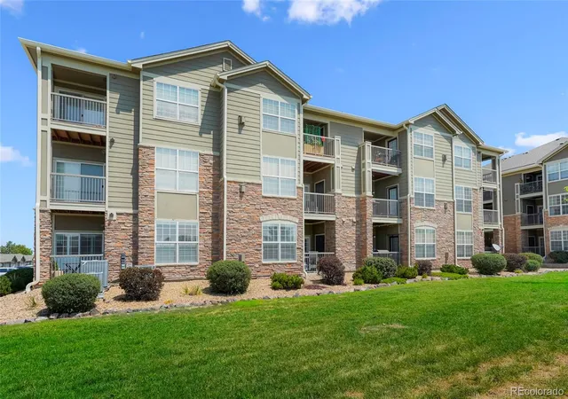4th image of 3045 Blue Sky Cir #18-302, Erie, CO 80516 | MLS# 5538156