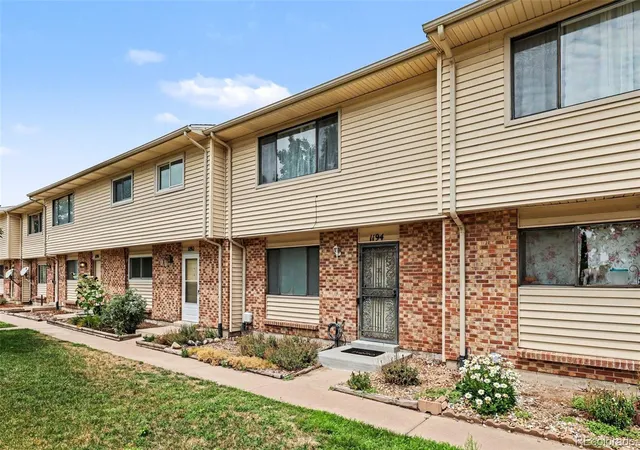 1st image of 1194 S Troy St, Aurora, CO 80012 | MLS# 6999547
