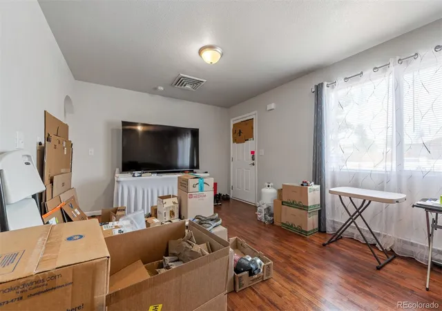 5th image of 1020 W 16th St, Pueblo, CO 81003