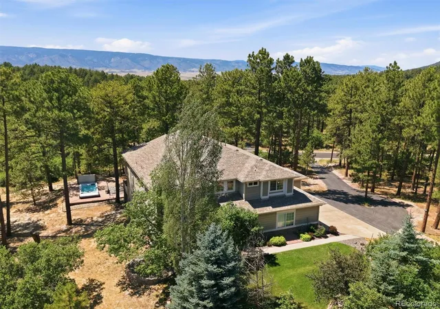 Photo 1 of Single family home for sale at 1614 Gore Dr, Larkspur, CO 80118 | MLS# 2310806 | Listing updated on 2026-10-25