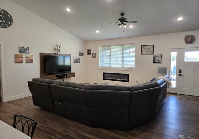 Photo 4 of Single family home for sale at 1245 Jasmine St, Burlington, CO 80807 | MLS# 7154642 | Listing updated on 2026-08-01