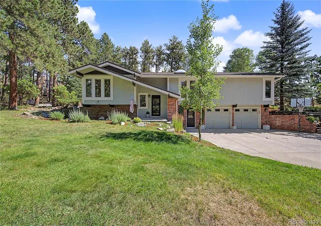 Photo 2 of Single family home for sale at 1250 Woodmoor Dr, Monument, CO 80132 | MLS# 5891255 | Listing updated on 2026-09-02