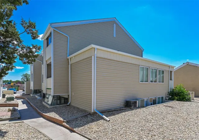 2nd image of 10772 E Exposition Ave, Aurora, CO 80012