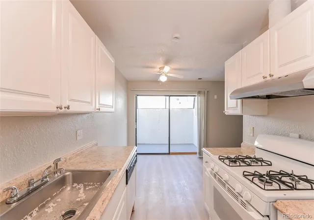 4th image of 10772 E Exposition Ave, Aurora, CO 80012