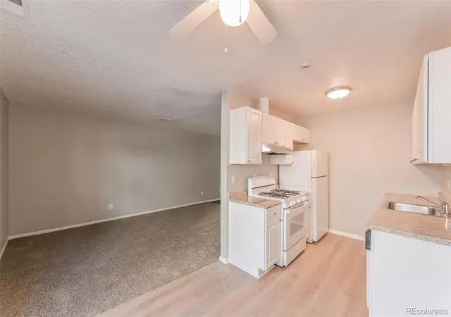 5th image of 10772 E Exposition Ave, Aurora, CO 80012