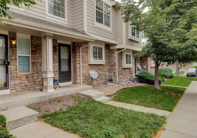 1st image of 1295 S Zeno Cir #C, Aurora, CO 80017 | MLS# 9347324