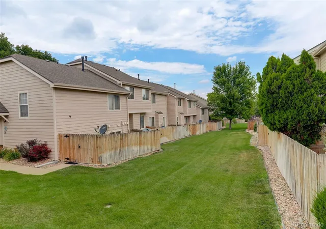 image of 1295 S Zeno Cir, Aurora, CO 80017