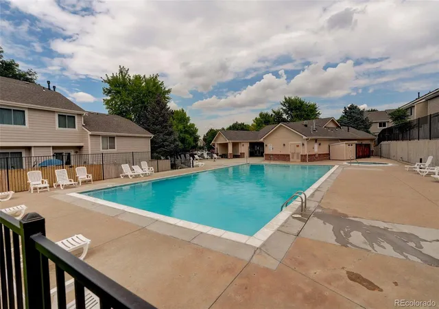 2nd image of 1295 S Zeno Cir, Aurora, CO 80017