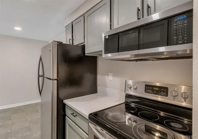 3rd image of 130 E Highline Cir #103, Centennial, CO 80122 | MLS# 3922299