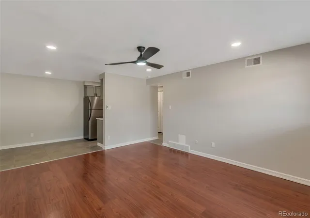 5th image of 130 E Highline Cir #103, Centennial, CO 80122 | MLS# 3922299