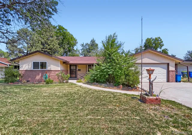 Photo 3 of Single family home for sale at 350 S Pierce St, Lakewood, CO 80226 | MLS# 3465097 | Listing updated on 2026-09-02