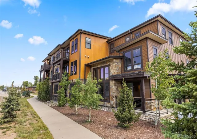 2nd image of 1060 Blue River Pkwy #102, Silverthorne, CO 80498 | MLS# 6211453