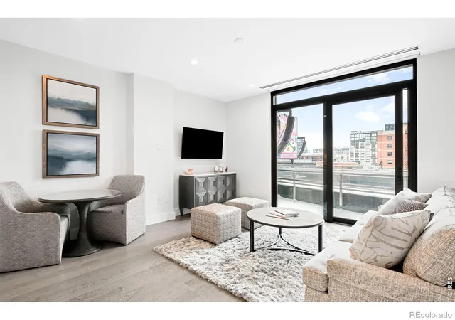 3rd image of 1901 Wazee St #304, Denver, CO 80202 | MLS# IR1065361