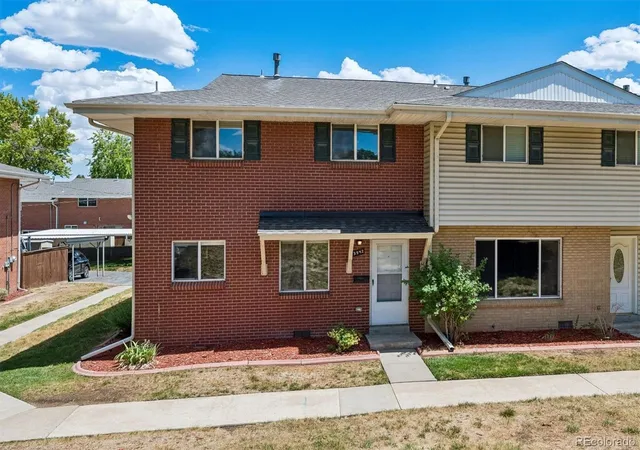 2nd image of 3942 S Yosemite St, Denver, CO 80237 | MLS# 3674487