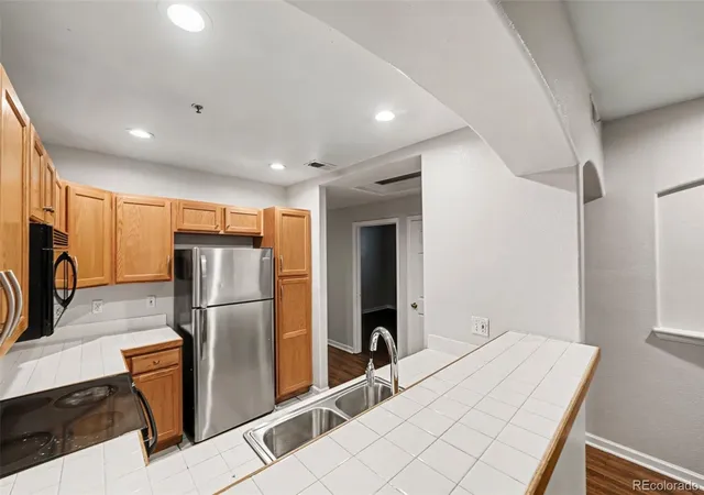 5th image of 1747 N Pearl St, Denver, CO 80203