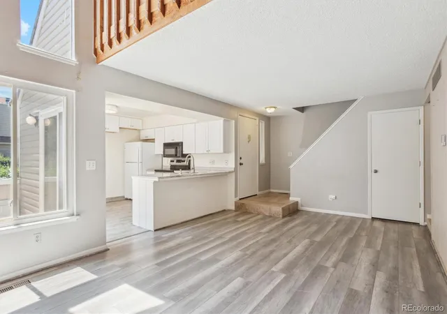 3rd image of 2453 S Xanadu Wy #C, Aurora, CO 80014 | MLS# 7938345