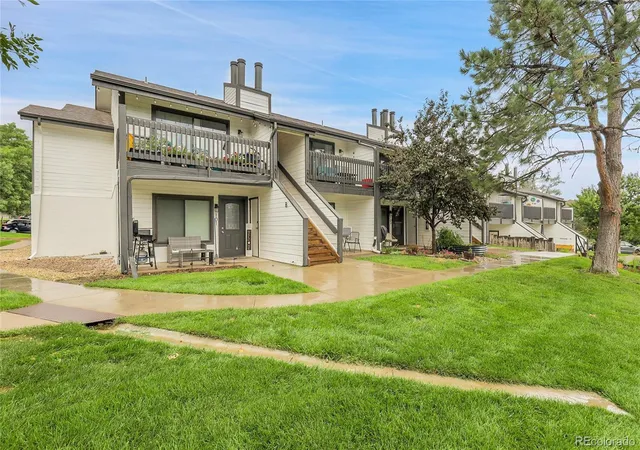 3rd image of 532 Oakwood Dr #B102, Castle Rock, CO 80104 | MLS# 5275807