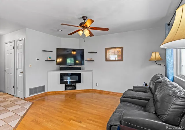 5th image of 2339 W Hillside Ave, Englewood, CO 80110 | MLS# 2486663