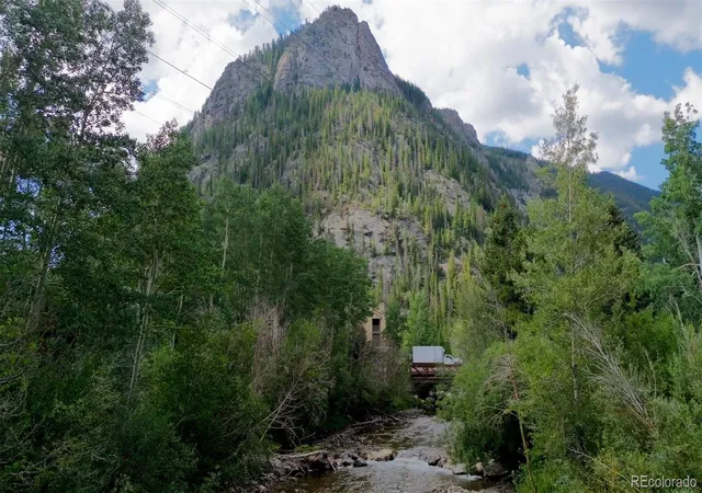 2nd image of 337 Streamside Ln, Frisco, CO 80443
