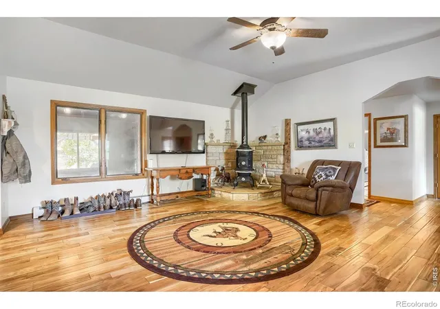 Photo 4 of Single family home for sale at 8125 Woodland Rd, Longmont, CO 80503 | MLS# IR1065403 | Listing updated on 2026-09-22