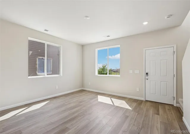 Photo 3 of Single family home for sale at 2338 Bufflehead Way, Johnstown, CO 80534 | MLS# 5833331 | Listing updated on 2026-09-24