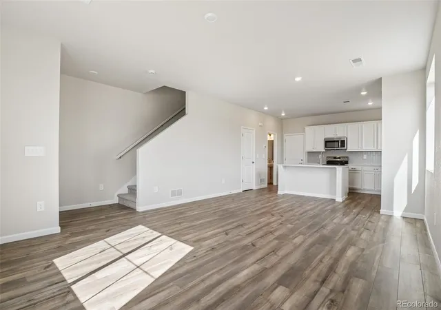 Photo 4 of Single family home for sale at 2338 Bufflehead Way, Johnstown, CO 80534 | MLS# 5833331 | Listing updated on 2026-09-24