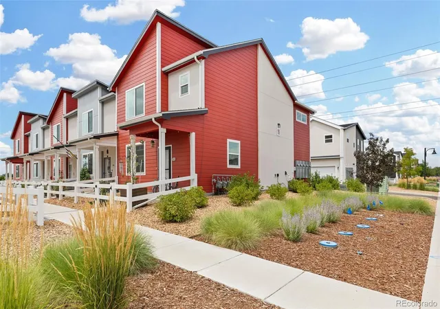 Listing Photo 3 - Condo for sale in building located at 500 S Denver Ave, Fort Lupton, CO 80621 - Unit #19E