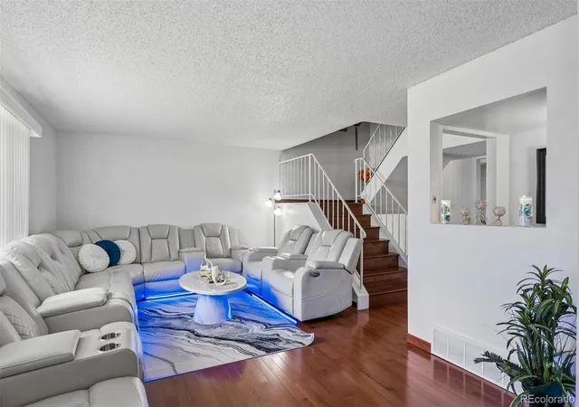 3rd image of 1024 S Alkire St, Lakewood, CO 80228 | MLS# 6555841