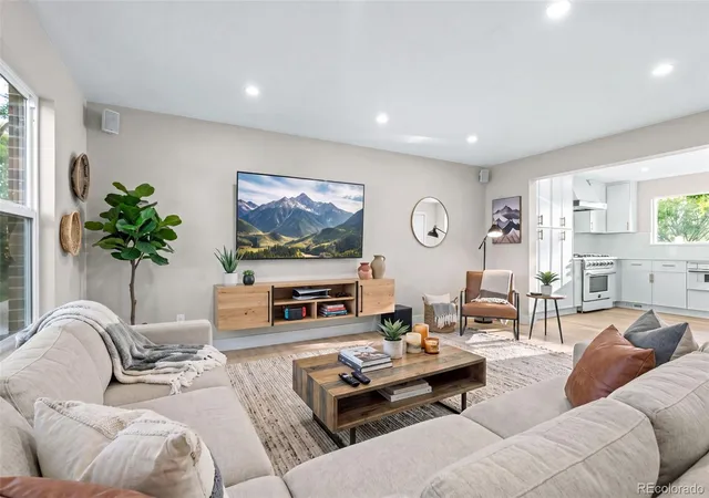 Photo 4 of Single family home for sale at 2099 S Hoyt Way, Lakewood, CO 80227 | MLS# 1703920 | Listing updated on 2026-09-15