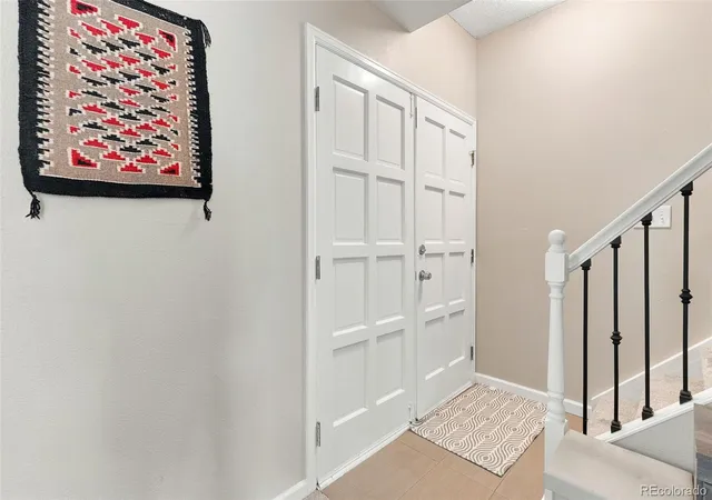 Photo 3 of Townhouse for sale at 1935 S Peoria St, Aurora, CO 80014 | MLS# 7189664 | Listing updated on 2026-07-31