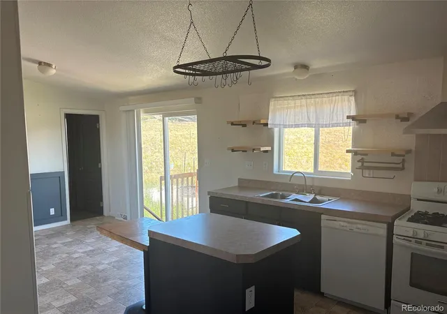 3rd image of 1326 Kaufman Rd, Hartsel, CO 80449 | MLS# 2510736