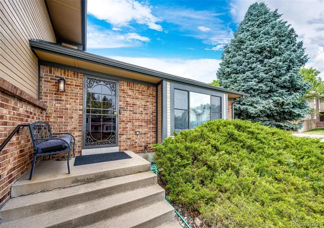 2nd image of 2303 S Eldridge Ct, Lakewood, CO 80228 | MLS# 3365235