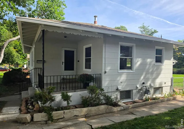 Photo 3 of Single family home for sale at 3346 S Marion St, Englewood, CO 80113 | MLS# IR1065468 | Listing updated on 2026-09-19