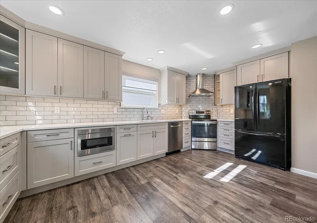 Photo 4 of Single family home for sale at 10654 Apishamore Ct, Parker, CO 80134 | MLS# 5093626 | Listing updated on 2026-10-28