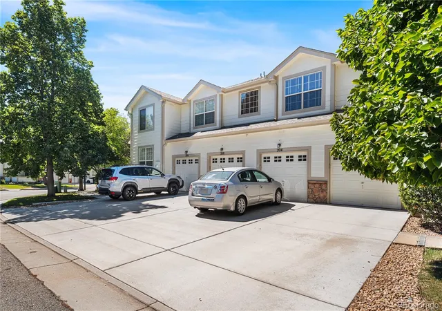 Listing Photo 2 - Condo for sale in building located at 208 Remuda Ln, Lafayette, CO 80026