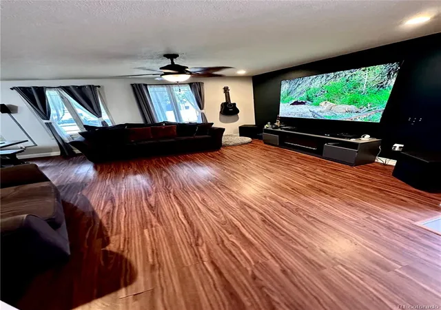 Photo 4 of Sale Pending at 1057 Ponderosa Cir, Longmont, CO 80504 | MLS# 6849165 | Listing updated on 2026-08-05