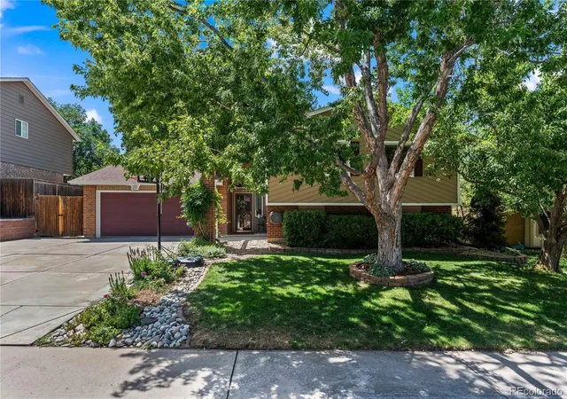 Photo 2 of Single family home for sale at 7273 S Yarrow Way, Littleton, CO 80128 | MLS# 7785553 | Listing updated on 2026-08-22
