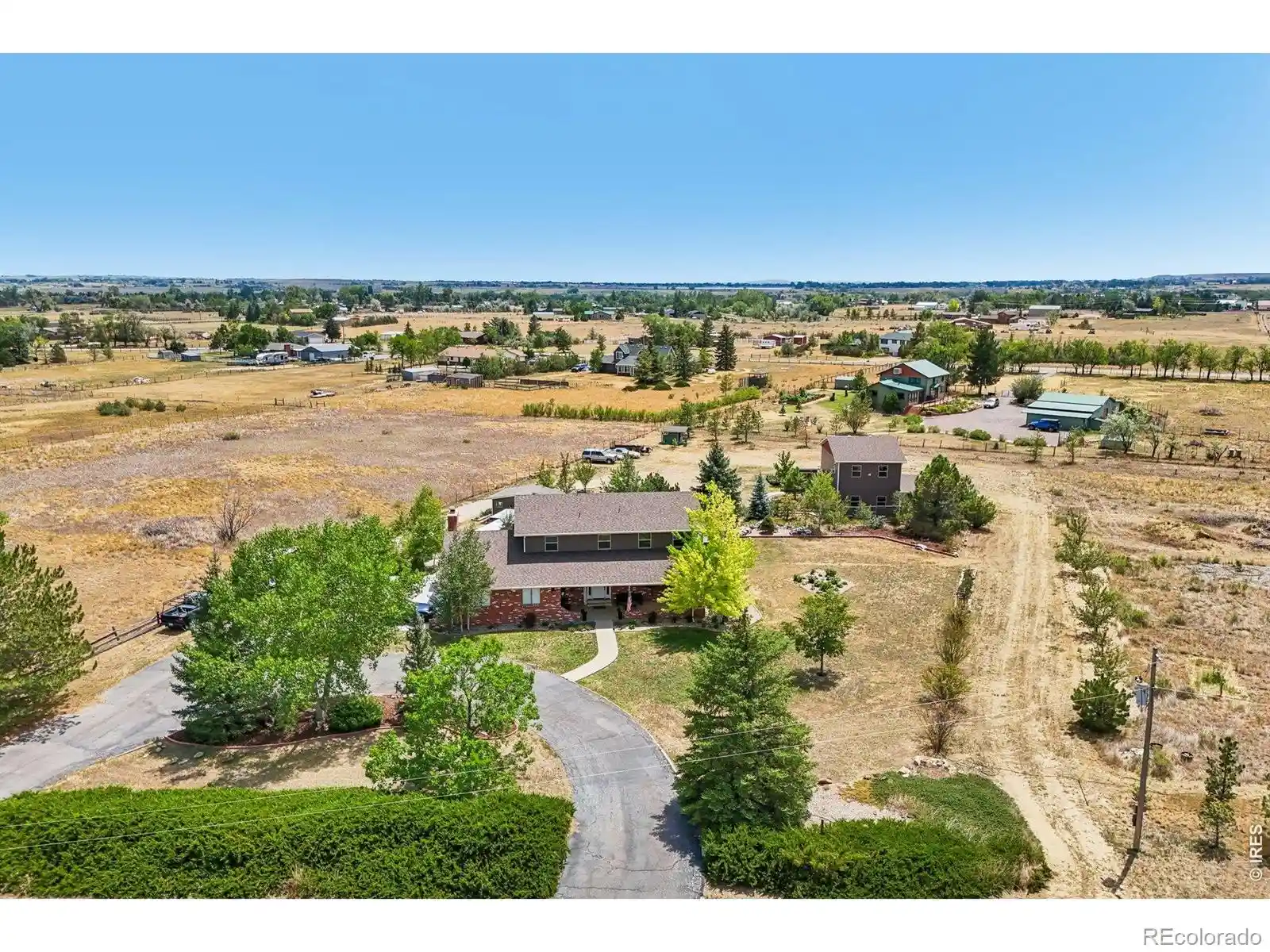 Photo 2 of Single family home for sale at 4901 Beverly Dr, Berthoud, CO 80513 | MLS# IR1065507 | Listing updated on 2026-10-25
