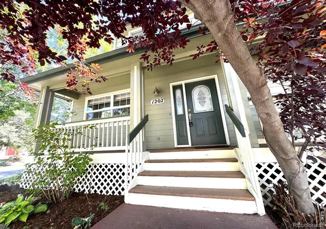 Photo 4 of Single family home for sale at 1202 Della St, Longmont, CO 80501 | MLS# IR1065515 | Listing updated on 2026-09-21