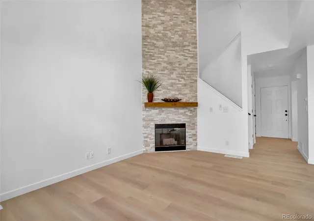 Photo 4 of Townhouse for sale at 5996 S Jellison St #C, Littleton, CO 80123 | MLS# 6686185 | Listing updated on 2026-10-06