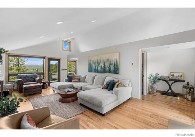 Photo 3 of Single family home for sale at 6722 Flagstaff Rd, Boulder, CO 80302 | MLS# IR1065524 | Listing updated on 2026-10-17