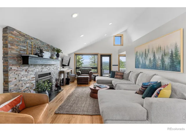 Photo 4 of Single family home for sale at 6722 Flagstaff Rd, Boulder, CO 80302 | MLS# IR1065524 | Listing updated on 2026-10-17